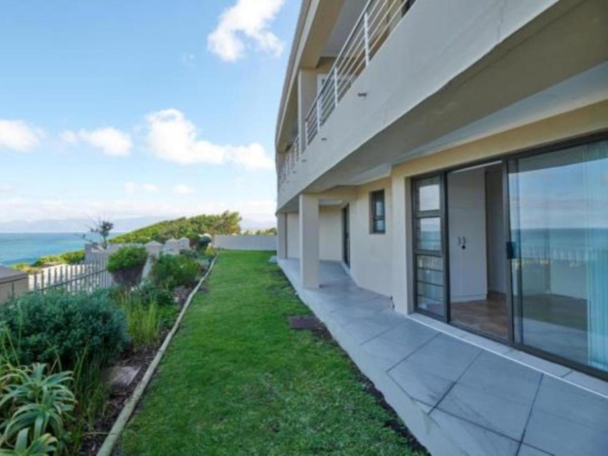 The View At Whale Cove De Kelders Exterior foto