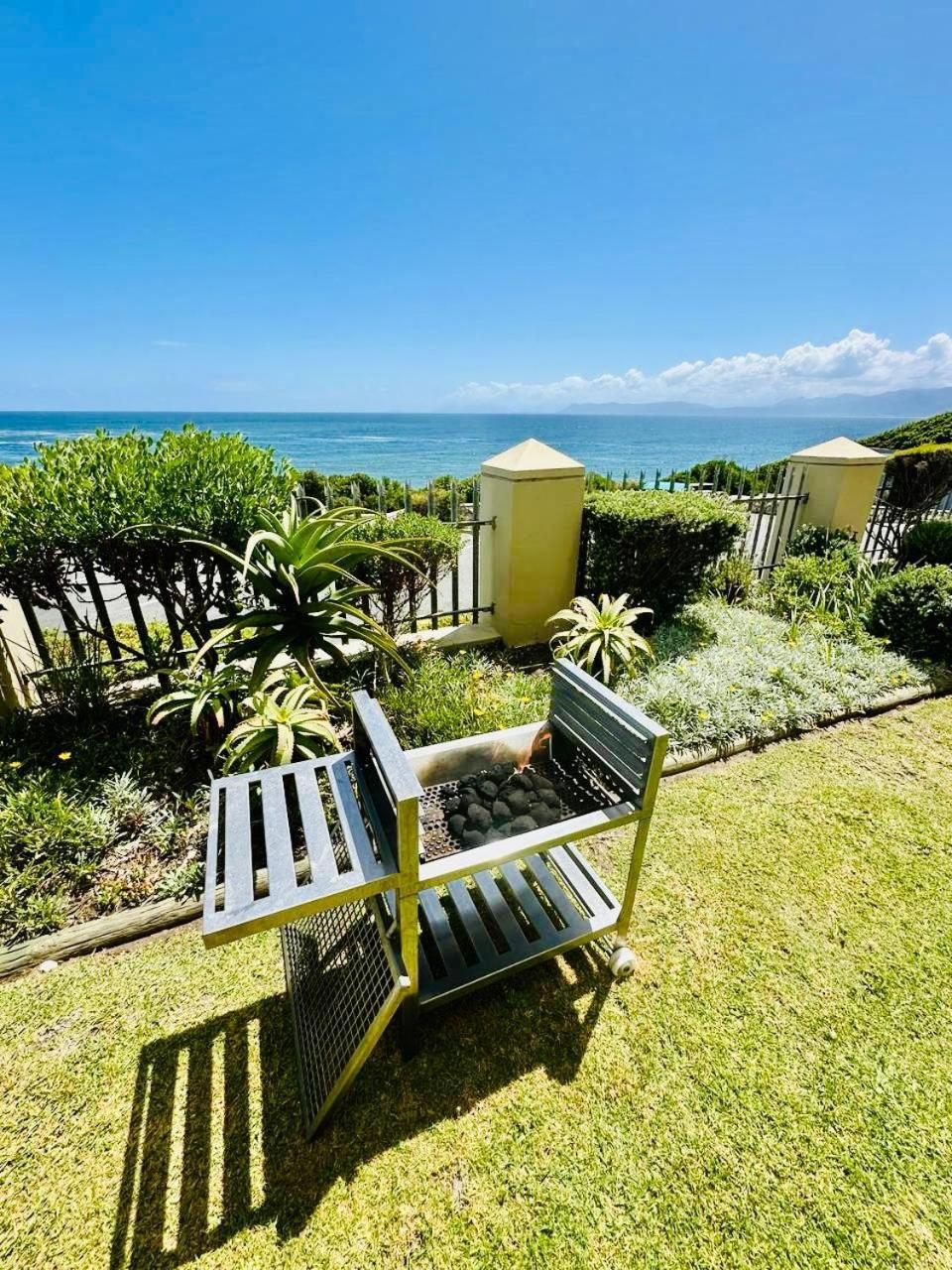 The View At Whale Cove De Kelders Exterior foto